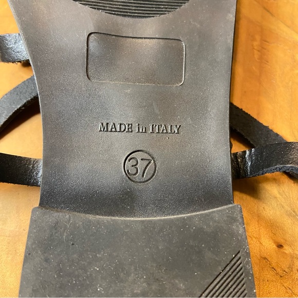 Sisley Flat Black Leather Sandals with Stud Detail - Picture 8 of 8